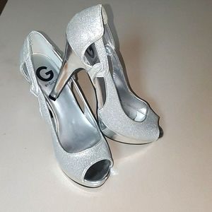 Sparkling silver Heels